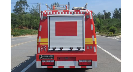 東風(fēng)小型細水霧消防車(chē)（上藍牌）