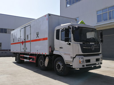 東風(fēng)天錦小三軸易燃氣體廂式運輸車(chē)