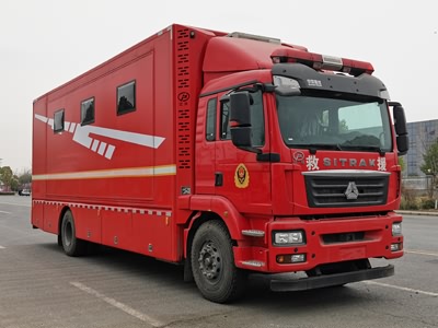 重汽汕德卡應急保障消防車(chē)（宿營(yíng)）